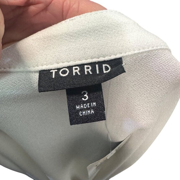 Torrid White Lace Sleeve Keyhole Top 3X Polyester Spandex Blend - Picture 5 of 8